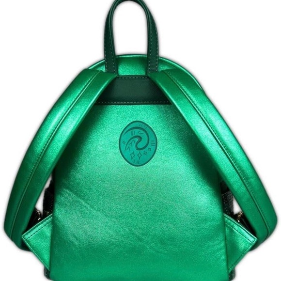 Loungefly Disney Moana Heart of Te Fiti backpack w/ sequins Glows in the dark - Picture 3 of 6